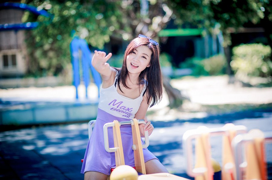 这世界要是没有爱情，它在我们心中还会有什么意义！这就如同一盏没有亮光的走马灯。